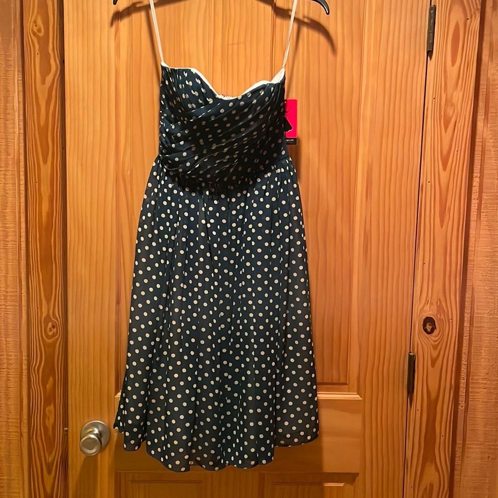 NWT Unique Vintage Green w/ polka dot chiffon lightly boned retro pinup dress